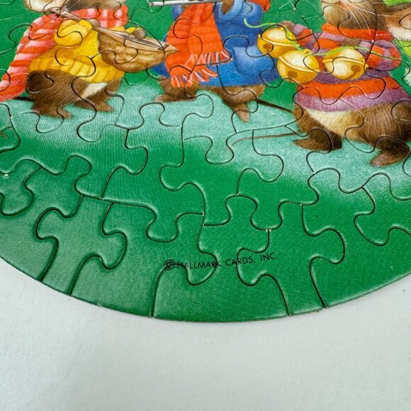 Vtg Christmas Holiday Mice Green Springbok Hallmark 7in Round Cardboard Puzzle - Picture 6 of 14